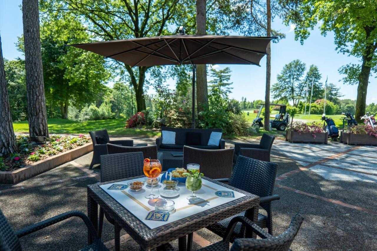 Golf Hotel La Pinetina Appiano Gentile Exteriér fotografie