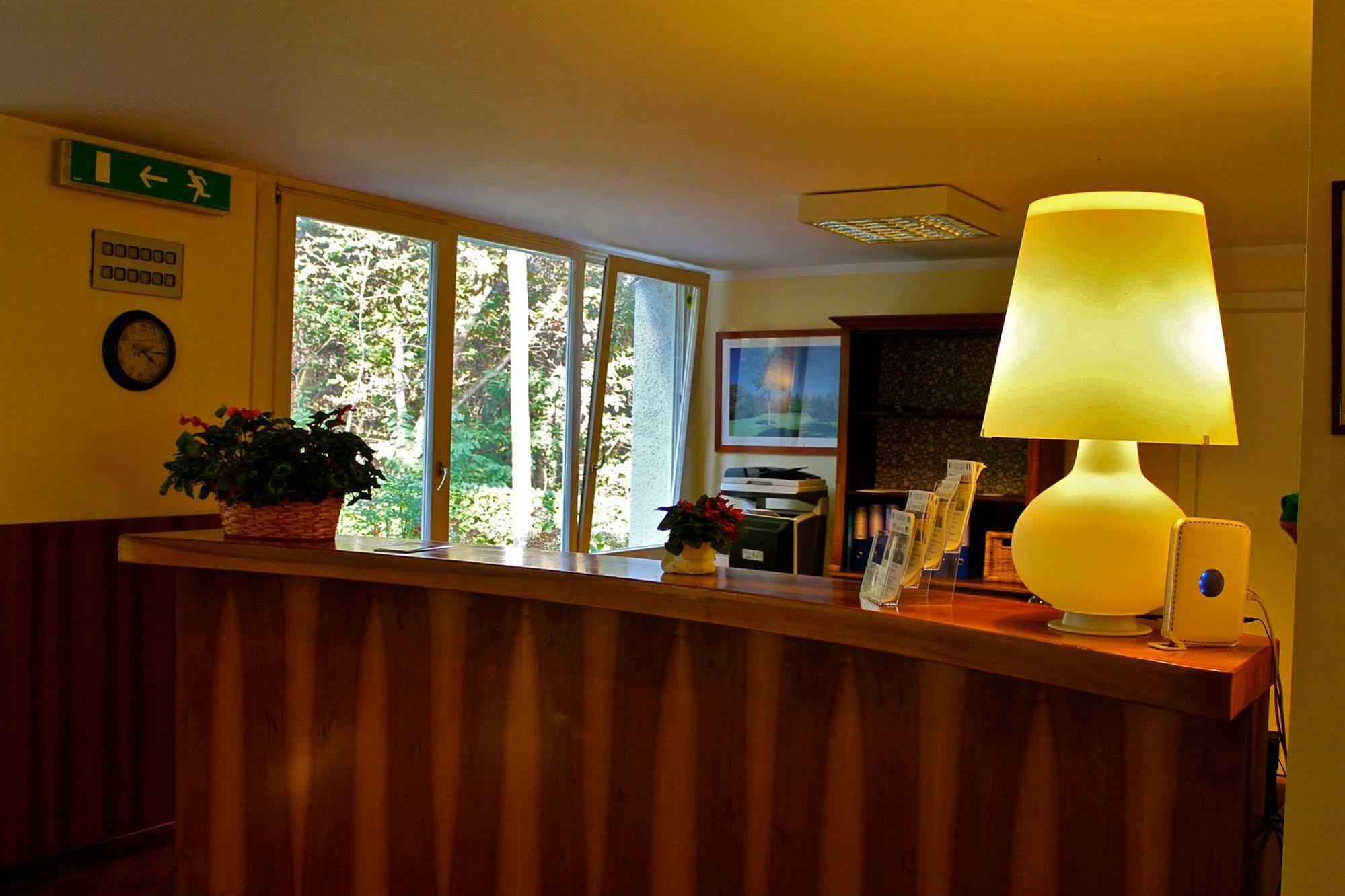 Golf Hotel La Pinetina Appiano Gentile Exteriér fotografie