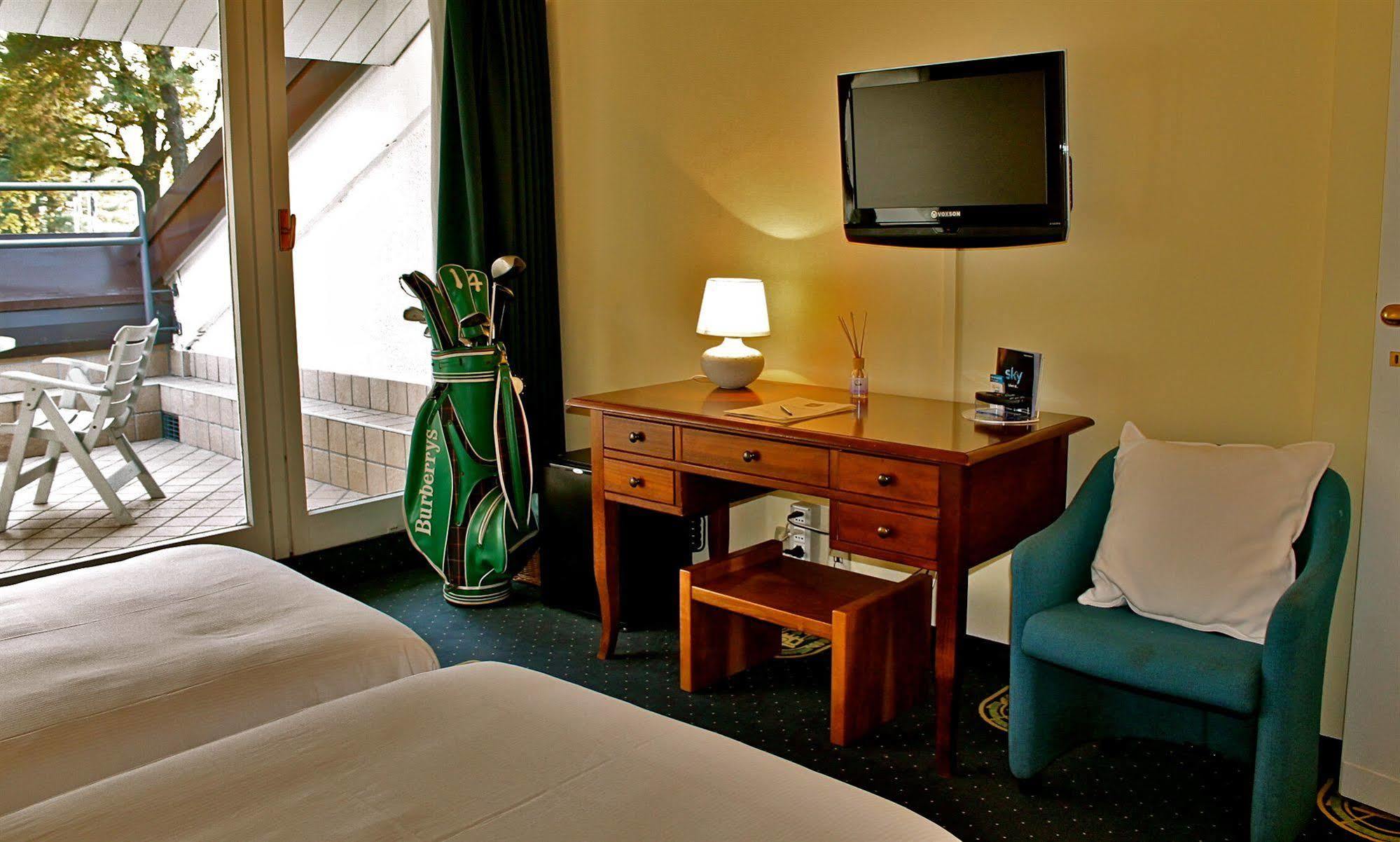 Golf Hotel La Pinetina Appiano Gentile Exteriér fotografie